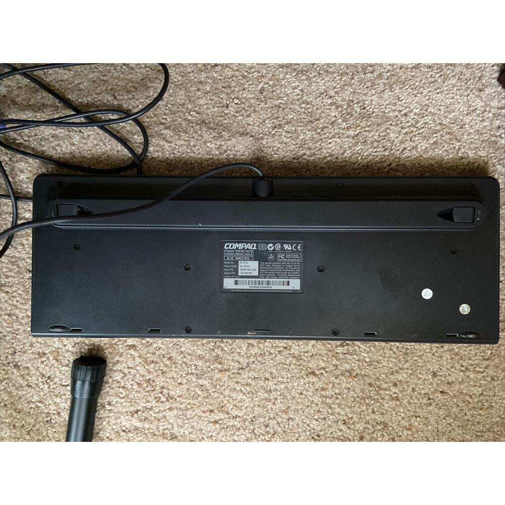 Compaq Wired Keyboard Model Number KB-0133 - Picture 3 of 4